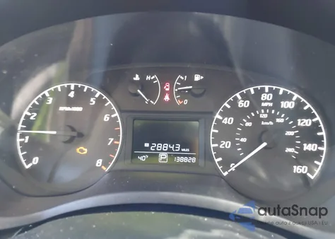 2015 Nissan Sentra S z USA, uszkodzony, nr VIN 3N1AB7AP4FY272104